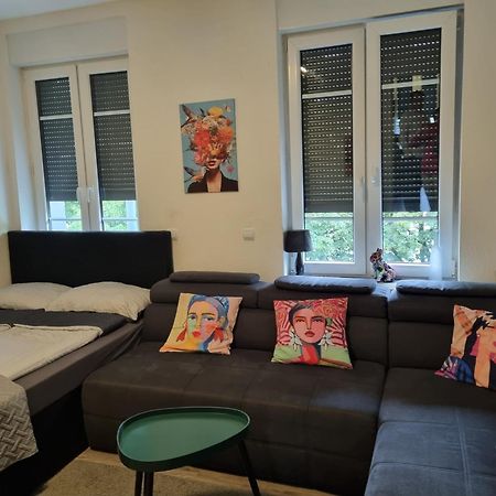 City-Apartment In Krefeld, Kueche, Naehe Duesseldorf Messe Buitenkant foto