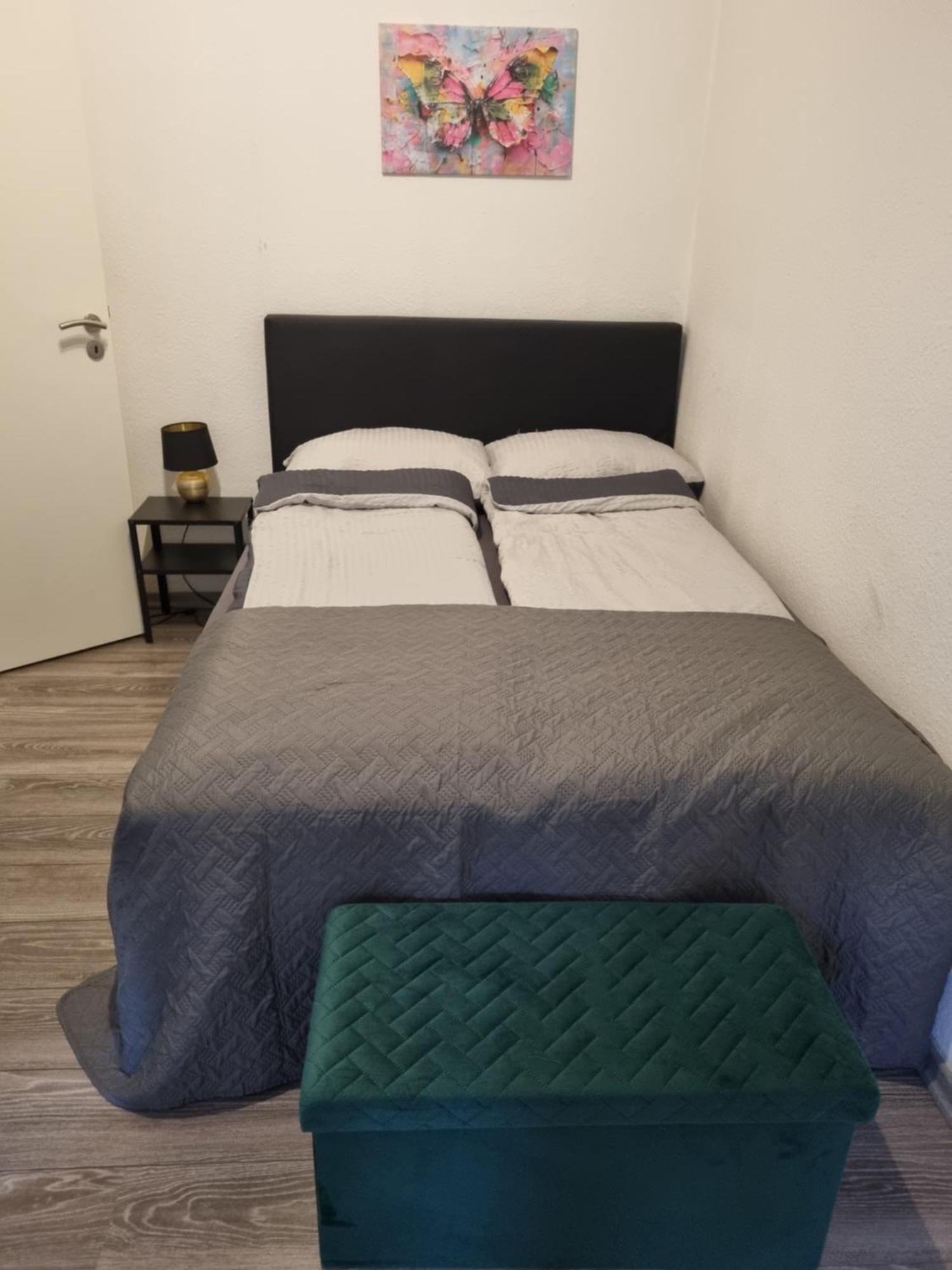 City-Apartment In Krefeld, Kueche, Naehe Duesseldorf Messe Buitenkant foto