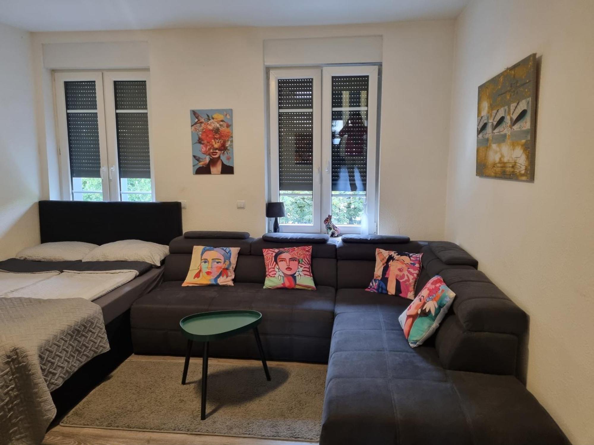 City-Apartment In Krefeld, Kueche, Naehe Duesseldorf Messe Buitenkant foto